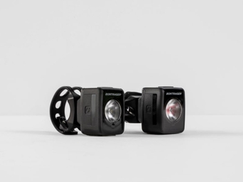 CONJUNTO DE FAROL DE BICICLETA ION 200 RT/FLARE RT PRETO BONTRAGER