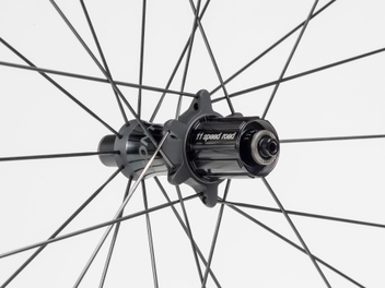 RODA AEOLUS XXX 2 TLR CLINCHER ROAD ESTRADA TRASEIRO BONTRAGER hover